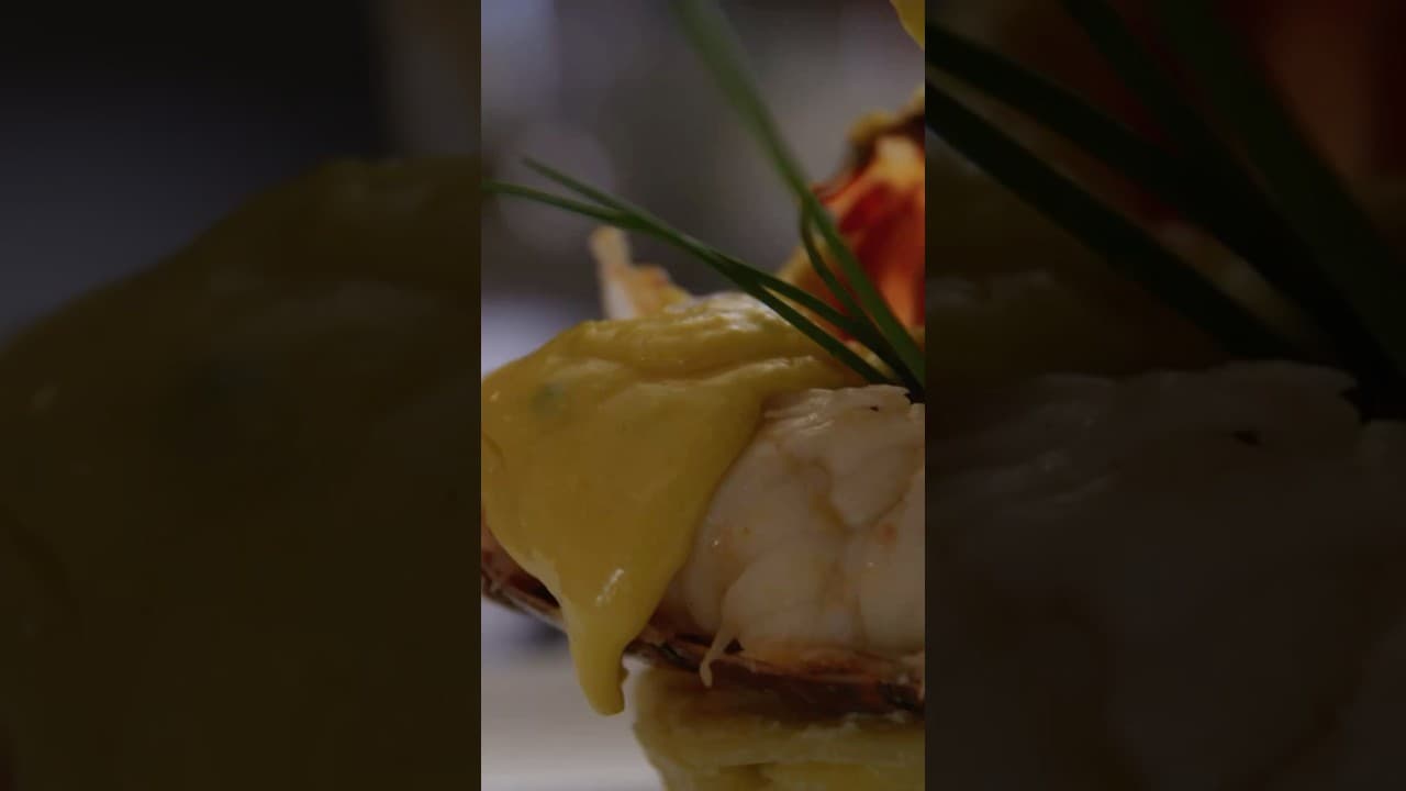Butter-poached lobster with hollandaise sauce recipe